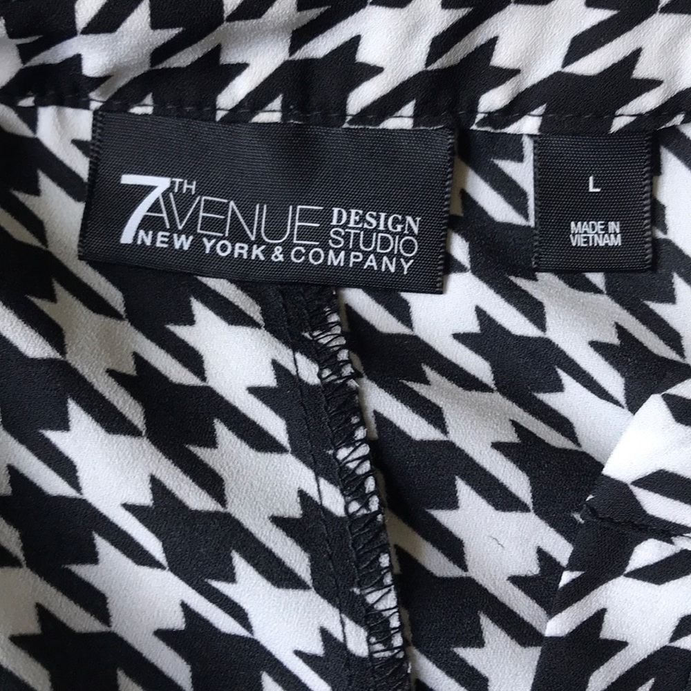 New York and company size large blouse